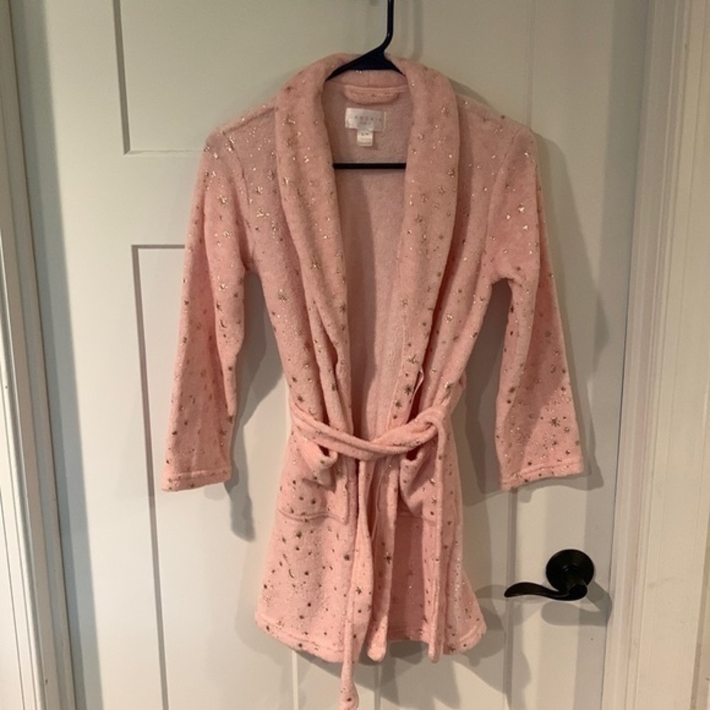 Danskin Girls S/M Robe sleep ware gently worn and laundered